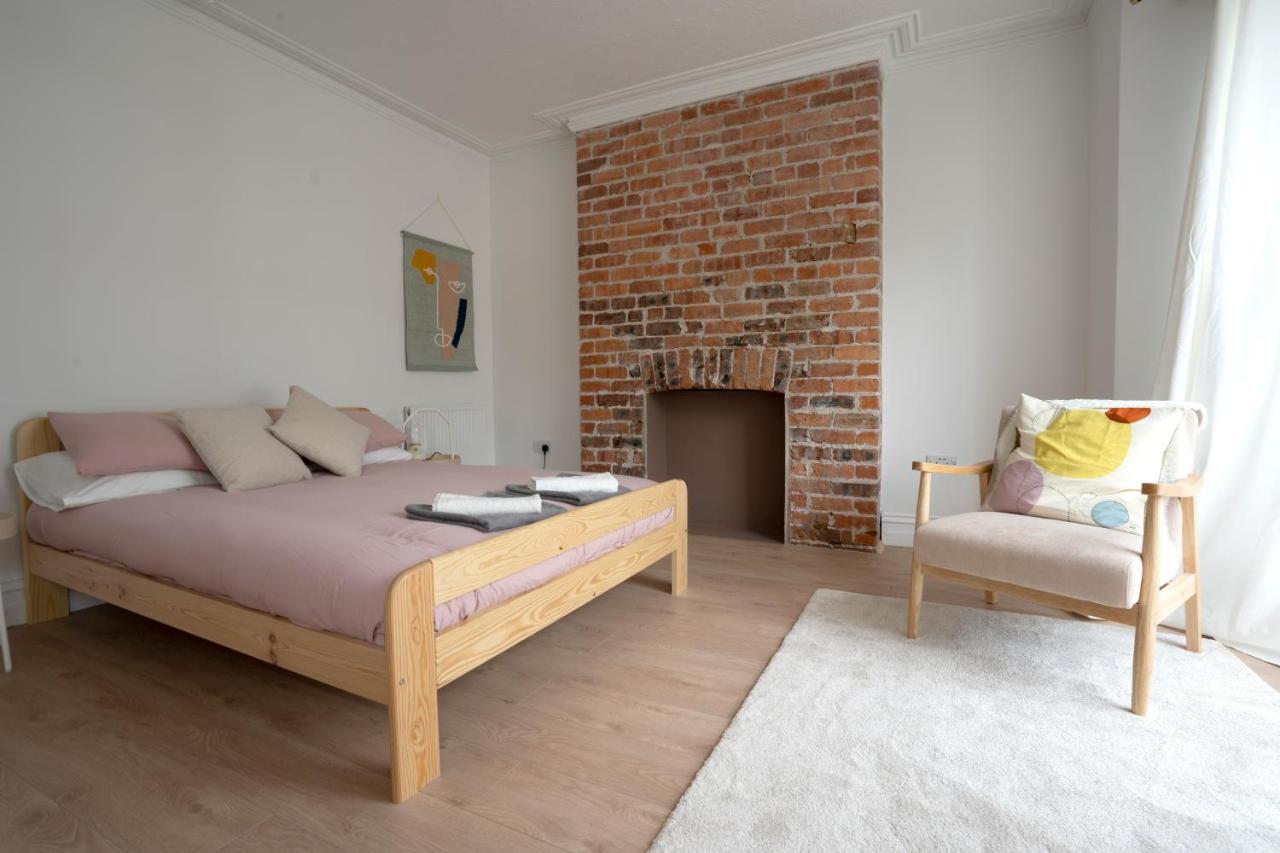 Beautiful Family Home In The Heart Of Swansea Luaran gambar