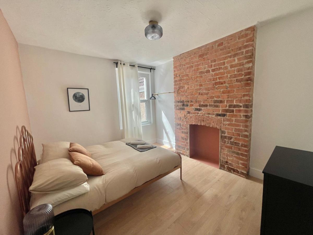 Beautiful Family Home In The Heart Of Swansea Luaran gambar