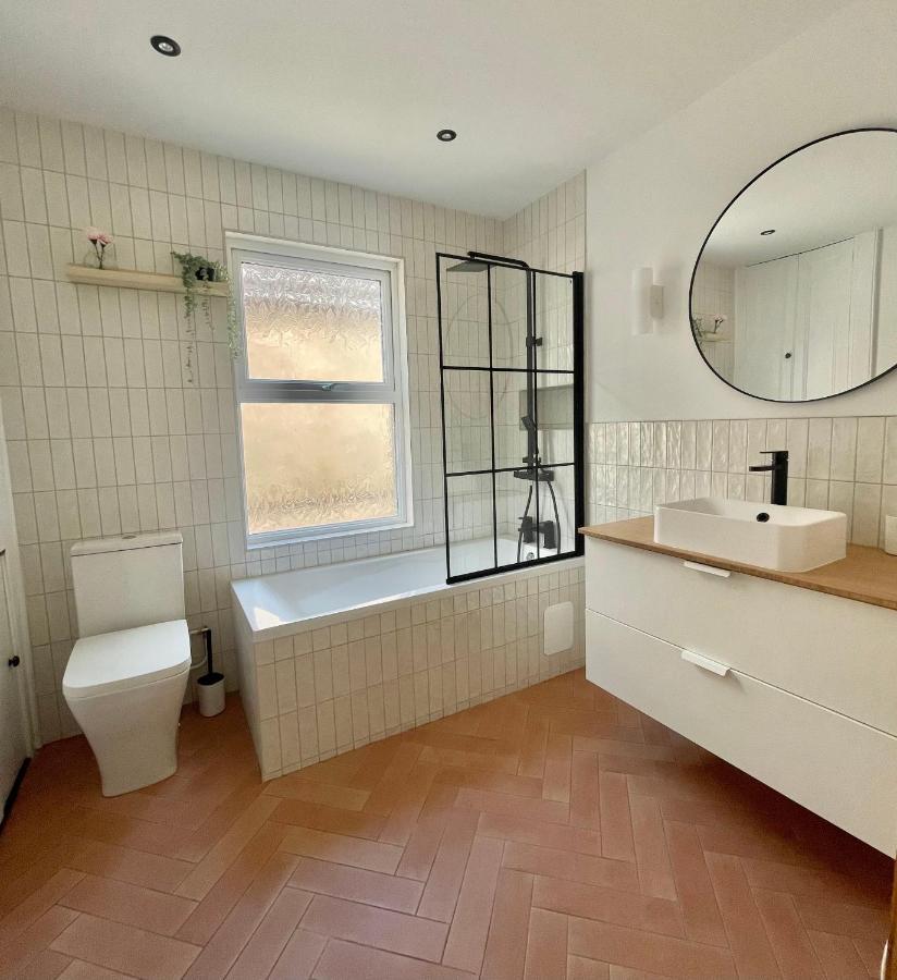 Beautiful Family Home In The Heart Of Swansea Luaran gambar