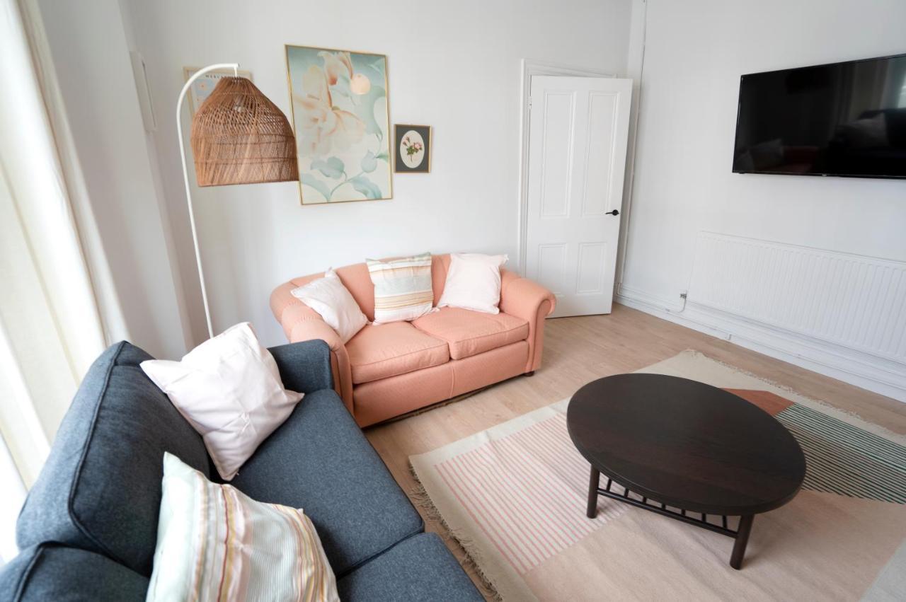 Beautiful Family Home In The Heart Of Swansea Luaran gambar